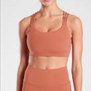 Athlete Hyper Focused sports bra D-DD, size M